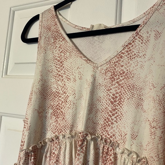 Altar’d state medium snakeskin pastel tank top - Picture 6 of 9